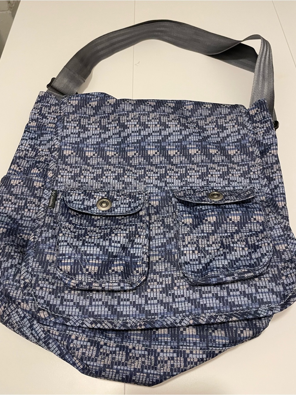 Columbia Sportswear Brand Women's Azza II Large Messenger Bag Blue & Gray Print